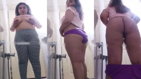 Hot Bhabhi Showing Her Big Boobs and Ass